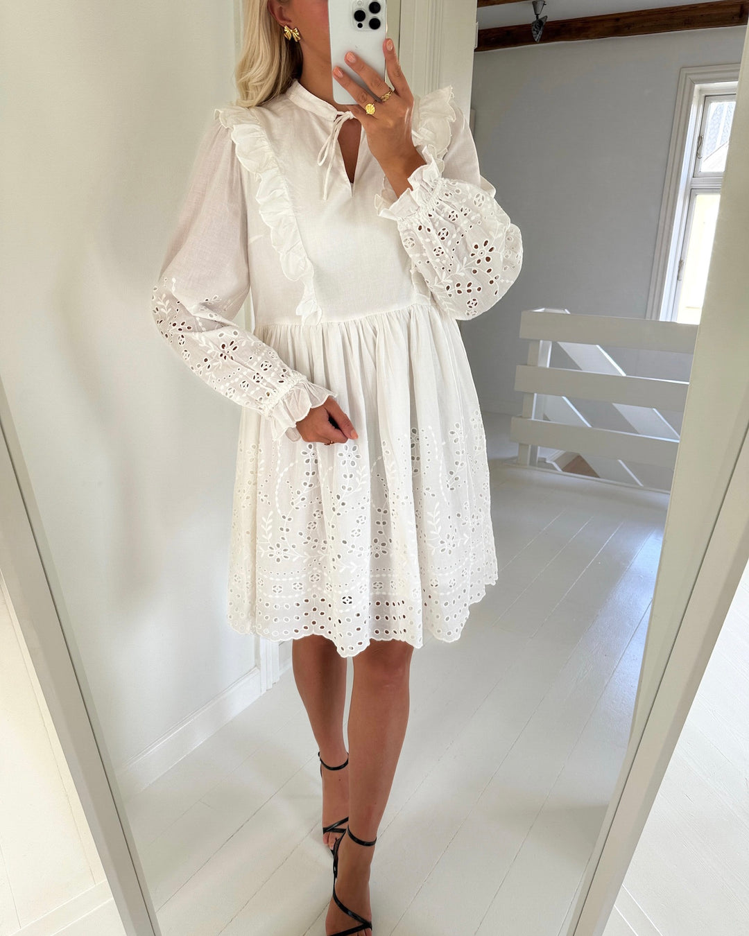 Y.A.S kjole luma ls star white