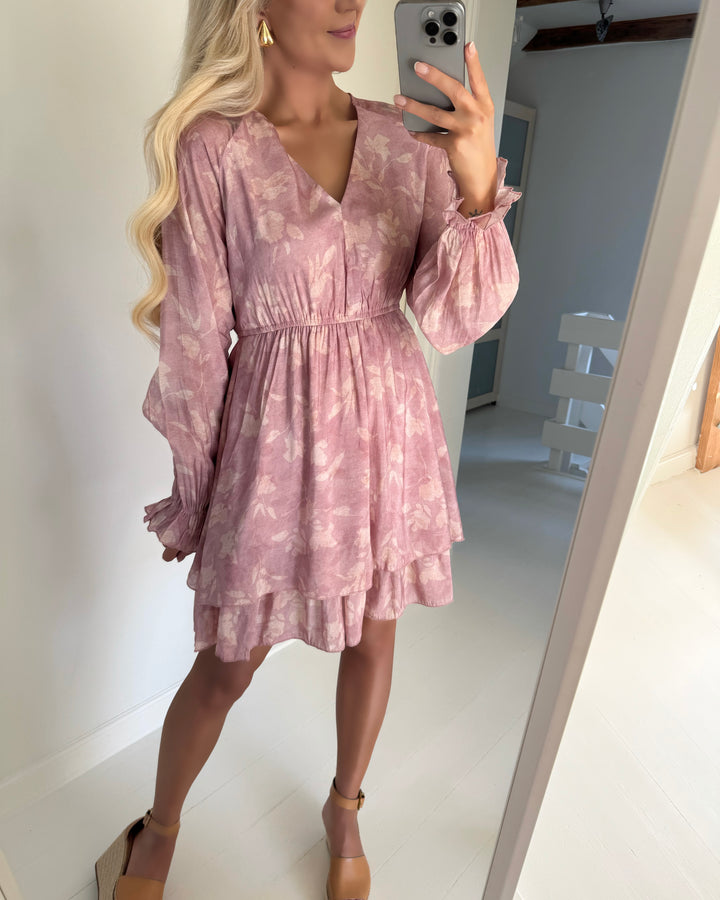 Sister's Point kjole gresla rosa