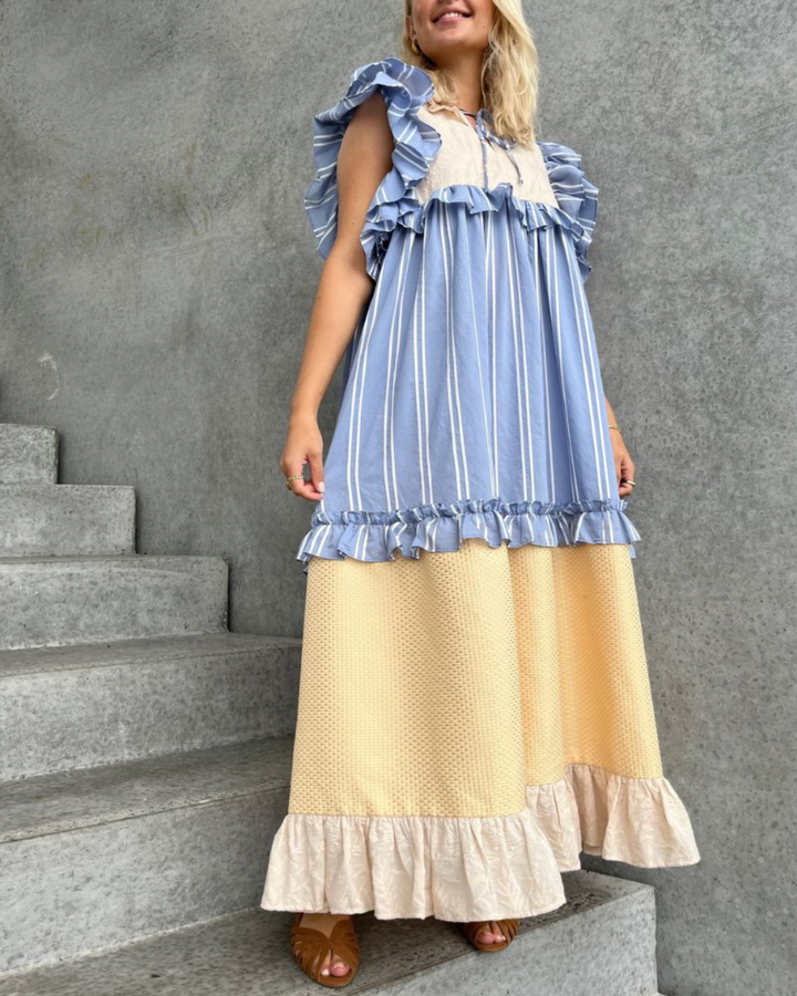 Stories from the Atelier kjole heart dance beige/light blue