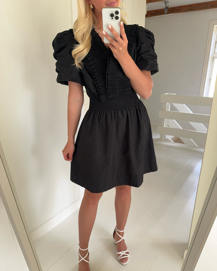 Y.A.S kjole sakera 2/4 black