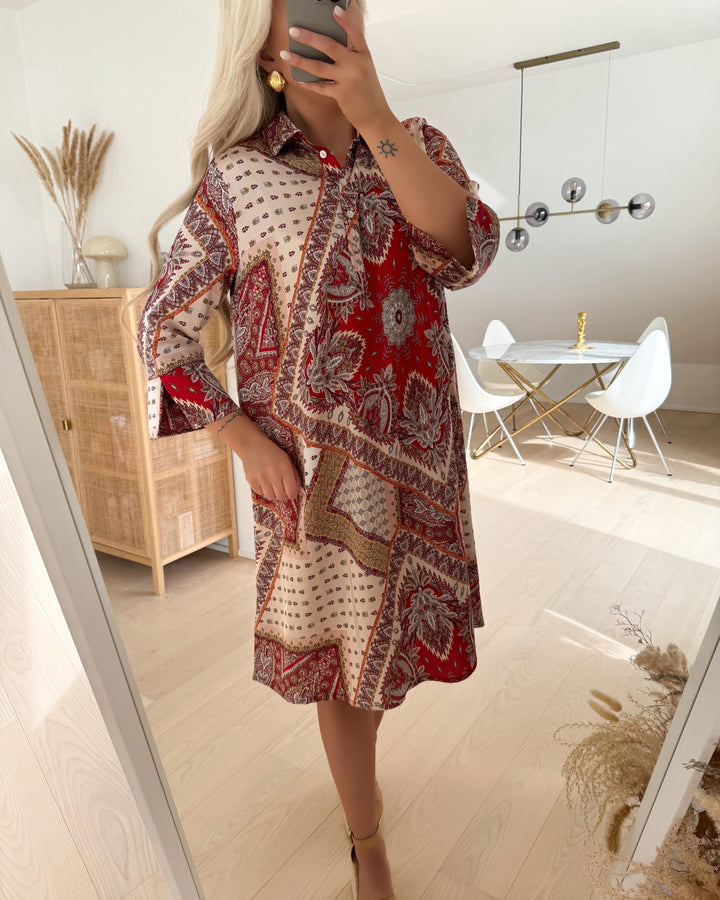 Love&Divine kjole love441-30 red paisley