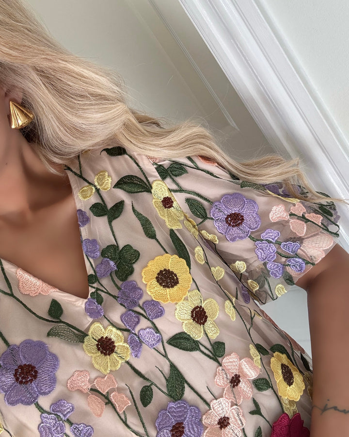 Y.A.S kjole flowering ss whisper white/flower applications