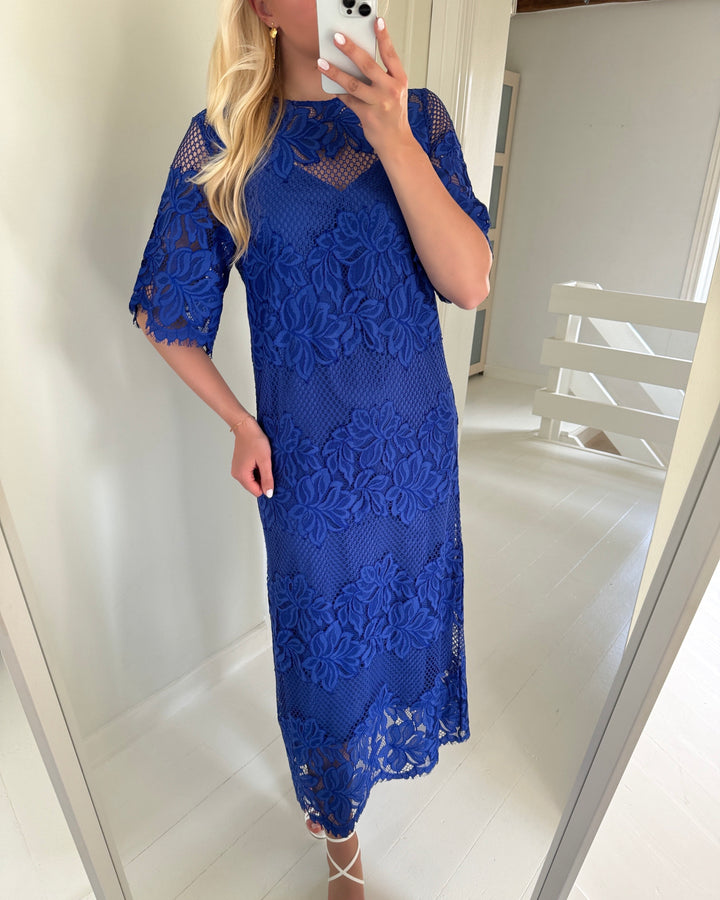 Y.A.S kjole lacely 2/4 long dazzling blue