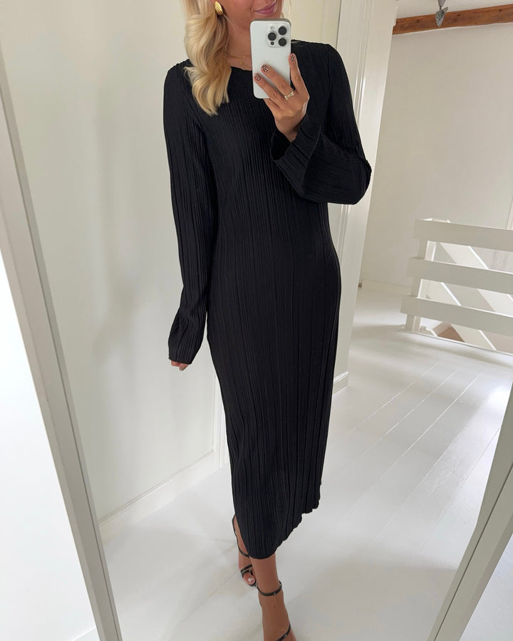 Only kjole pery ls long boat neck black