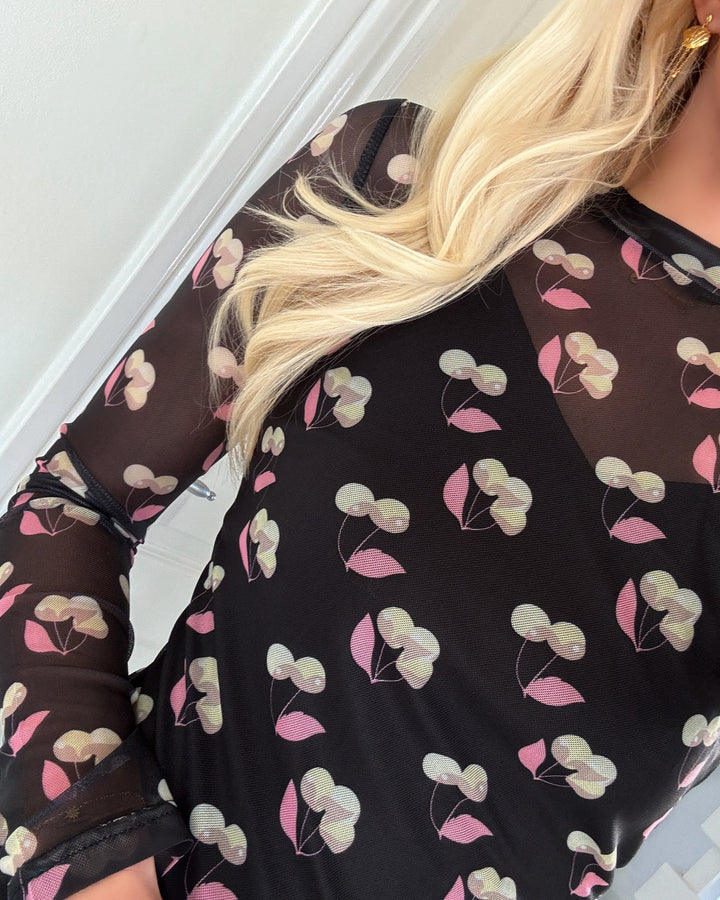 A-View kjole silje black w. cherries