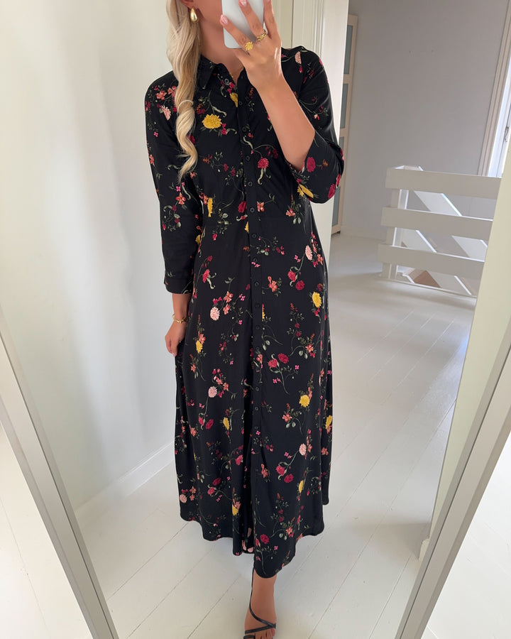 Y.A.S kjole savanna long shirt black/botari