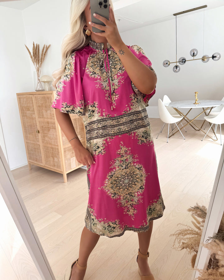 Love&Divine kjole love1140 pink paisley