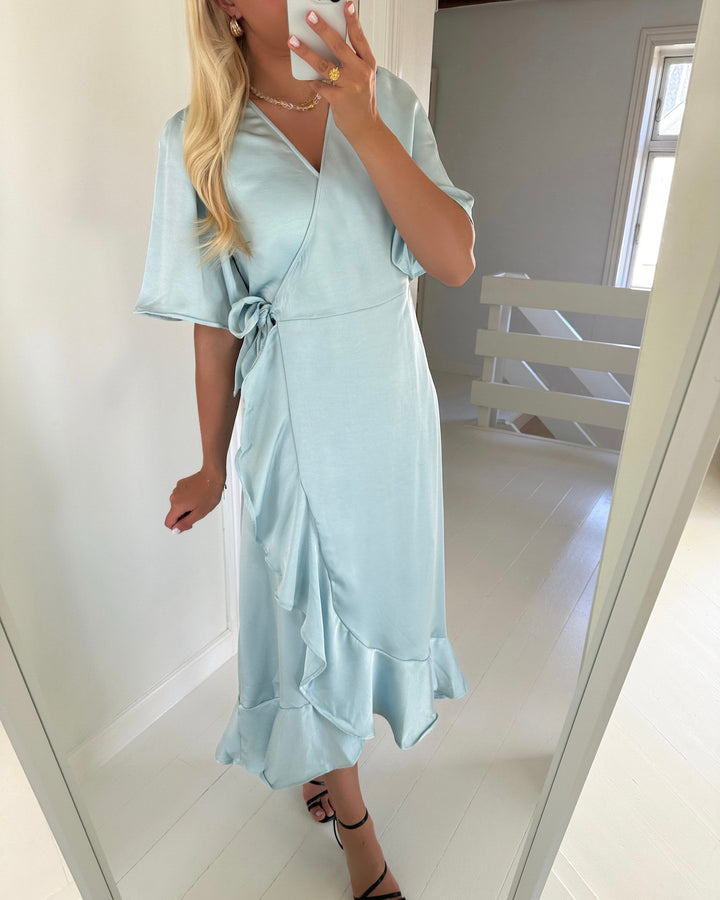 Vero Moda kjole livia ss calf wvn exp ice water