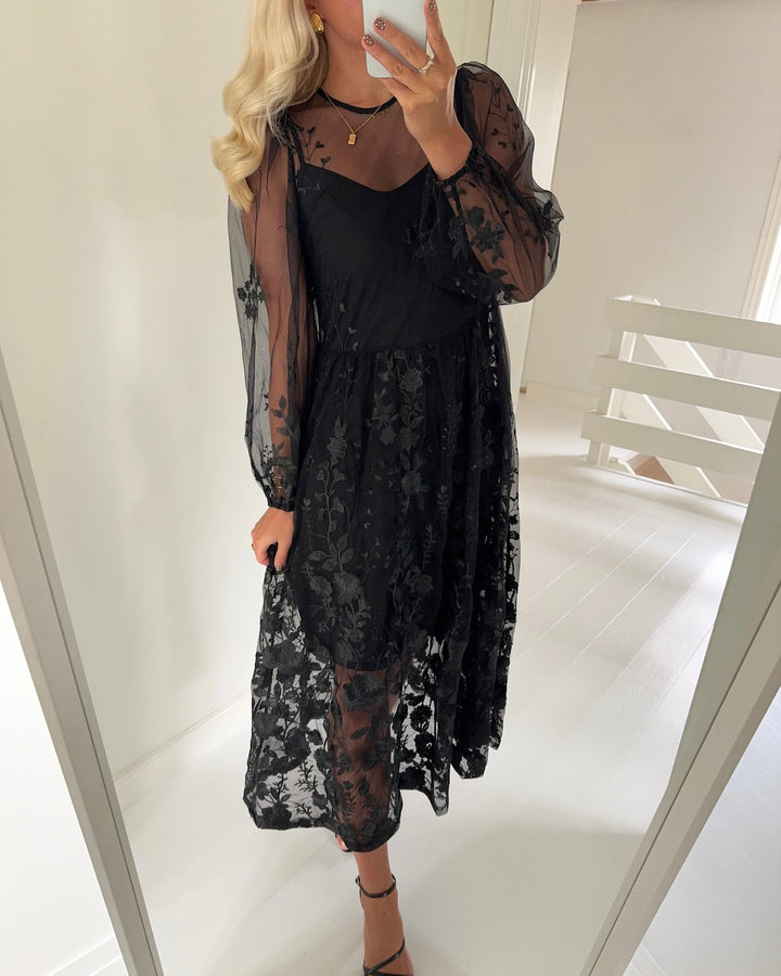 A-View kjole fuschia black