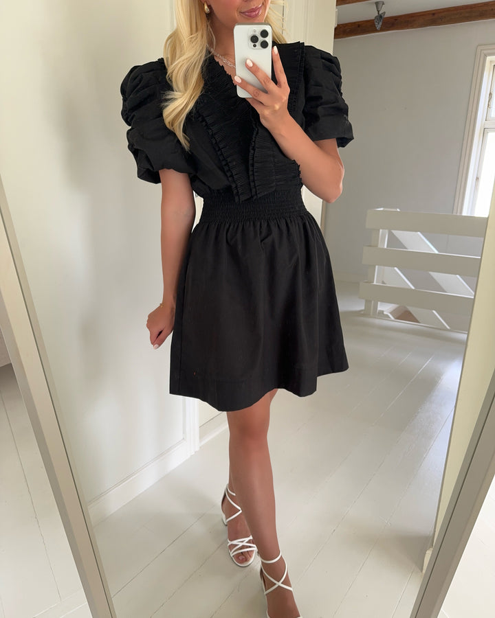 Y.A.S kjole sakera 2/4 black