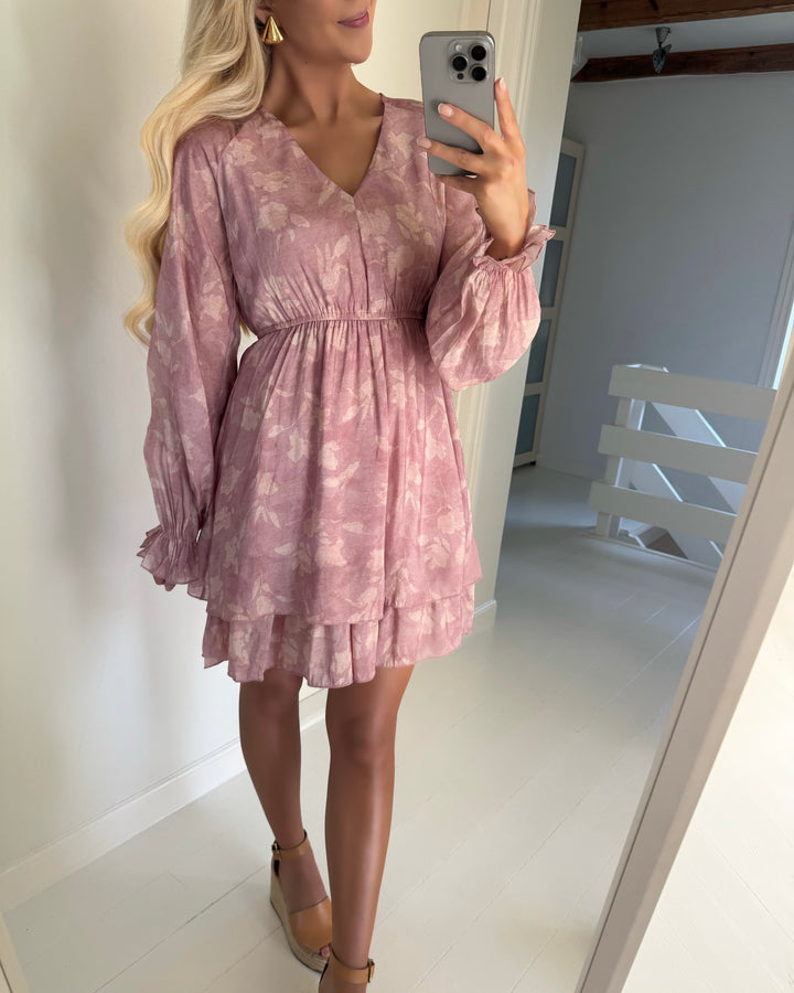 Sister's Point kjole gresla rosa