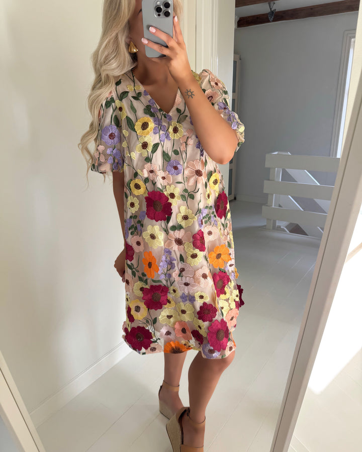 Y.A.S kjole flowering ss whisper white/flower applications