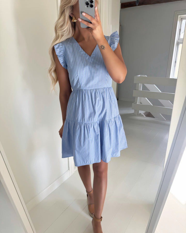 Vero Moda kjole fanni sl short hydrangea/sana snow