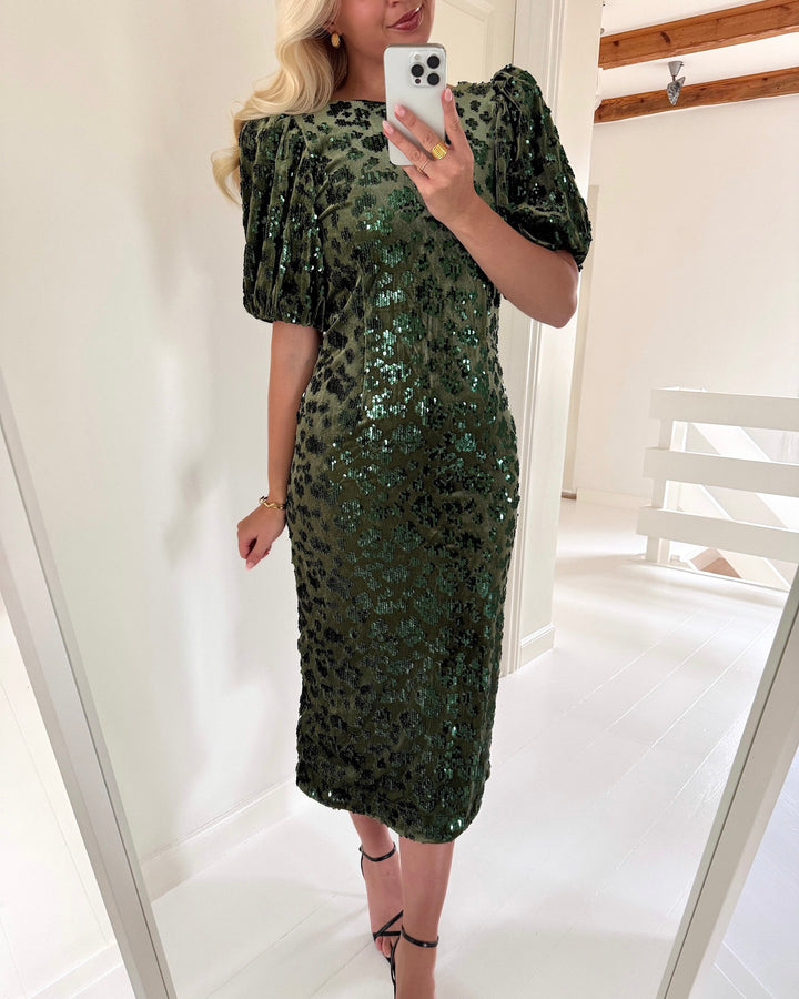 Y.A.S kjole sofie 2/4 sequin midi chive