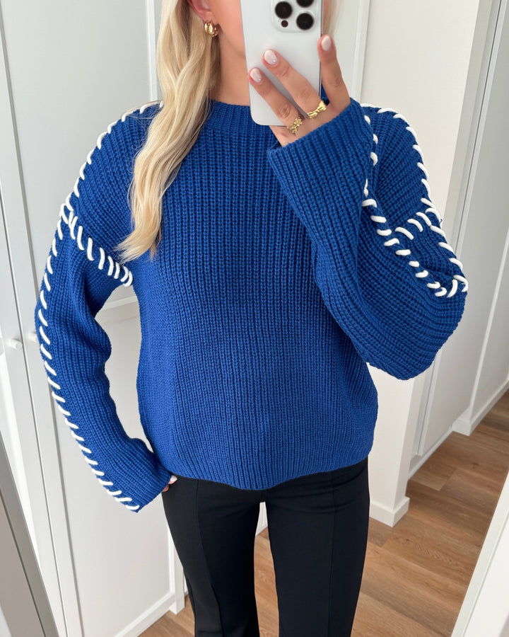 JDY striktrøje rosella l/s stitch sodalite blue/w. white stittch