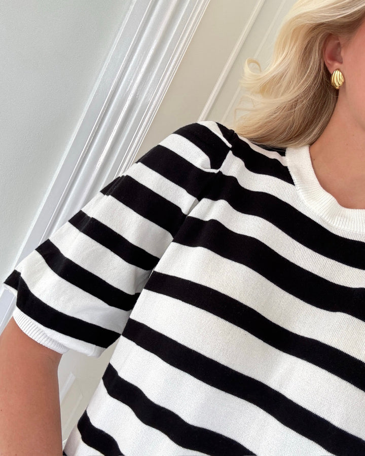 Sister's Point top halia-ss1 cream/black