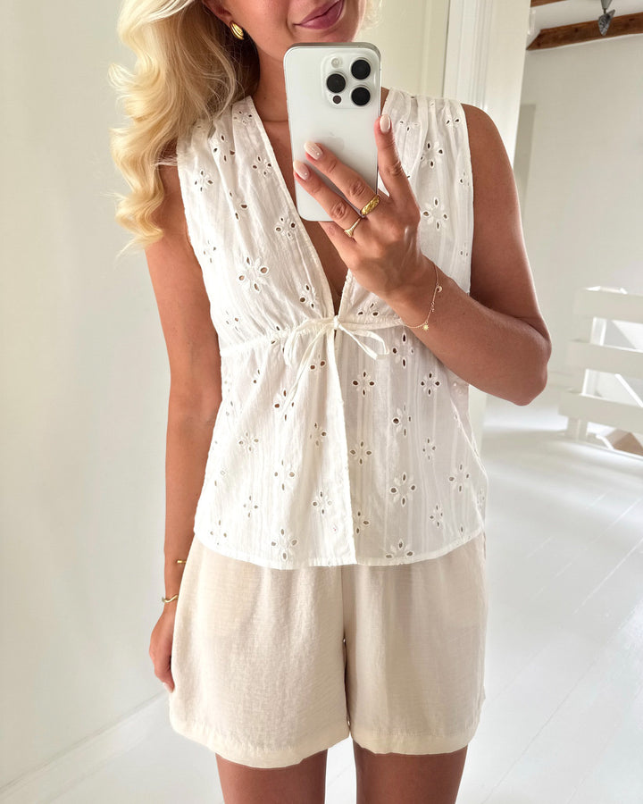 Only top assisi sl v-neck cloud dancer