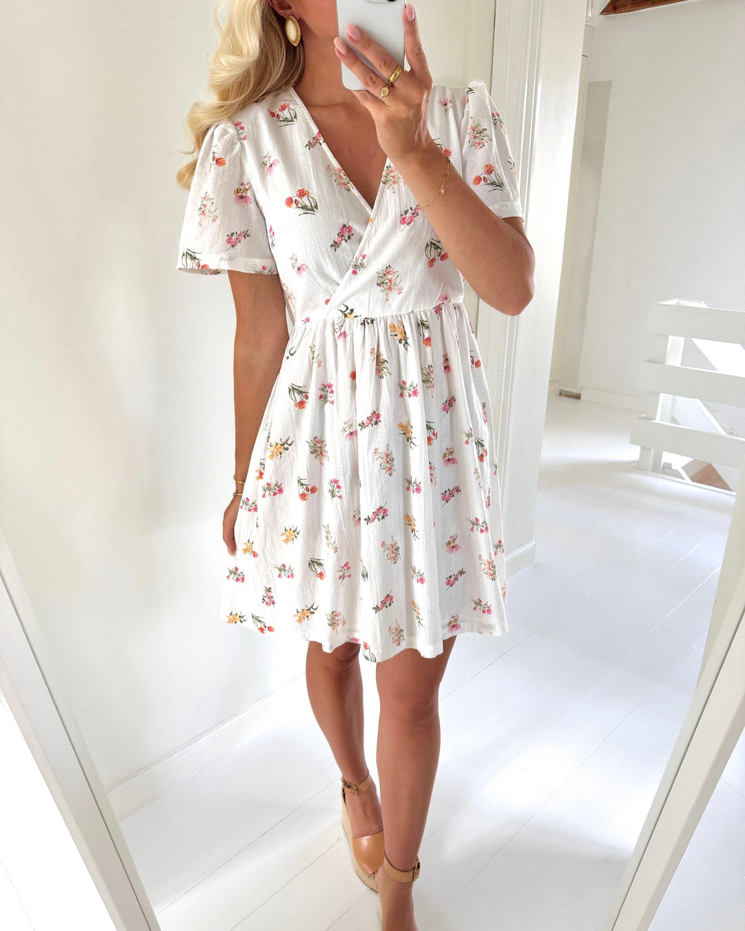 Pieces kjole emma ss short bright white/flower