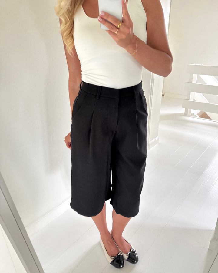 Sister's Point shorts great-l. sho2 black