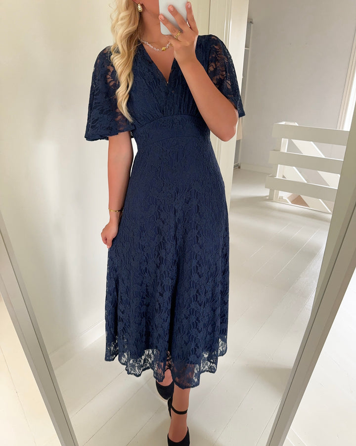 Sister’s Point kjole gisela-dr13 navy - FORUDBESTILLING LEV. UGE 28