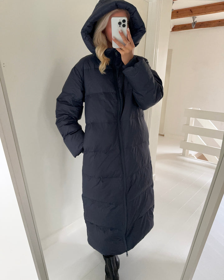 Y.A.S frakke poppel down blend navy blazer