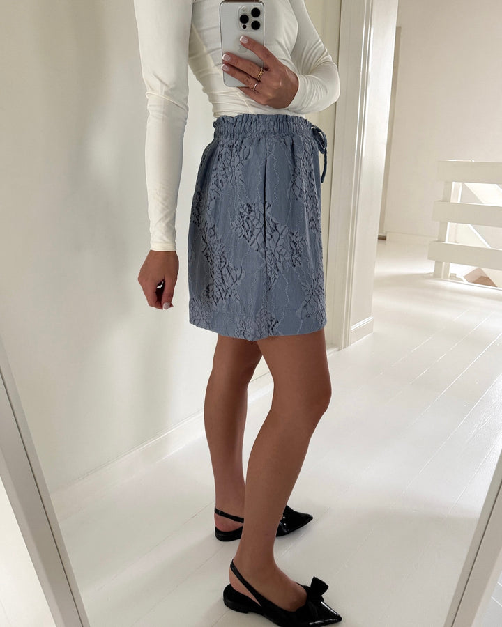 Love&Divine shorts love970-7 d.blue