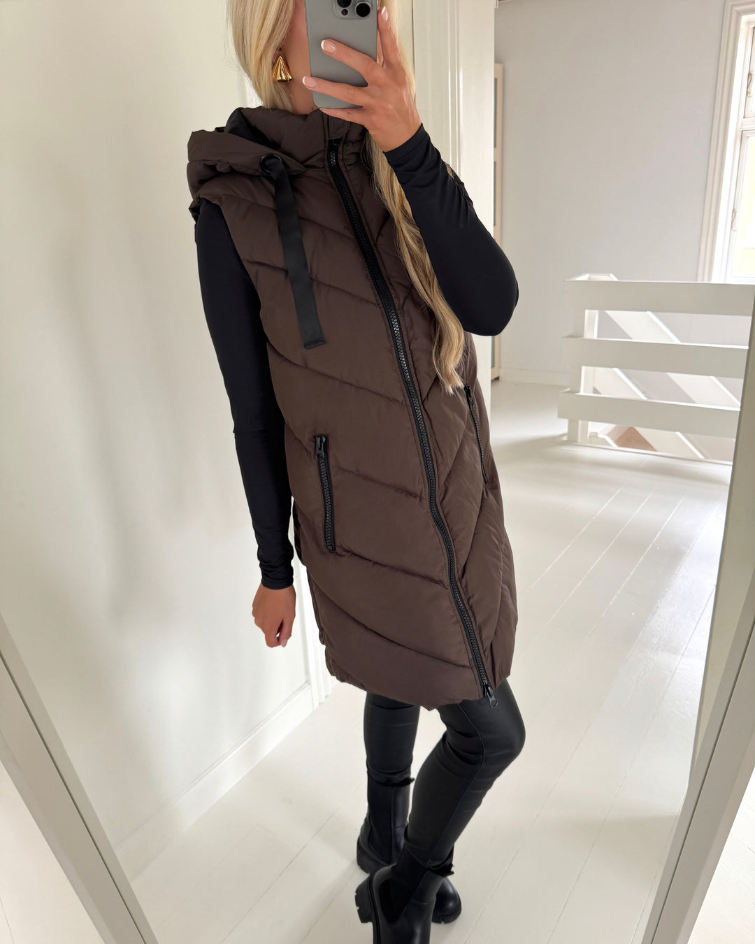 JDY vest skylar hood chocolate torte/black