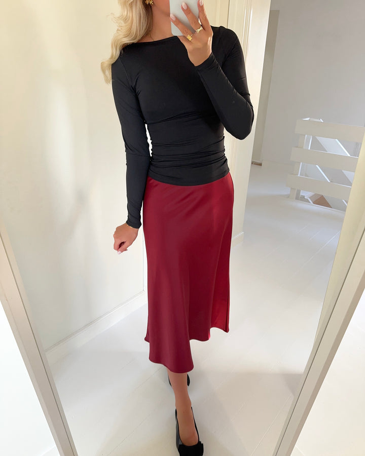 Y.A.S nederdel pella midi tibetan red - FORUDBESTILLING LEV. UGE 49