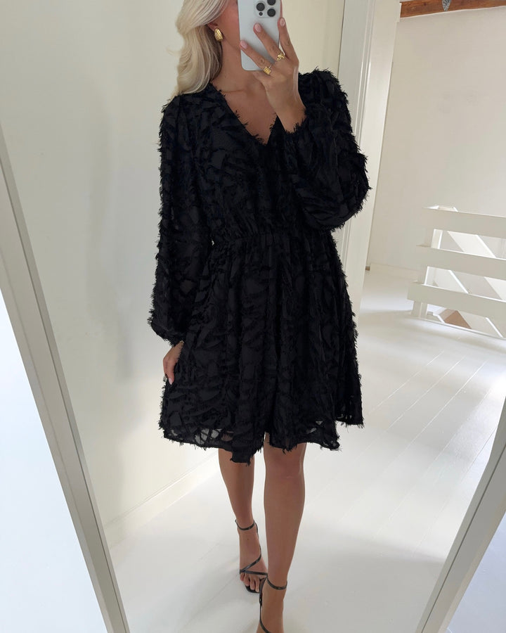 Y.A.S kjole paria ls black - FORUDBESTILLING LEV. UGE 1