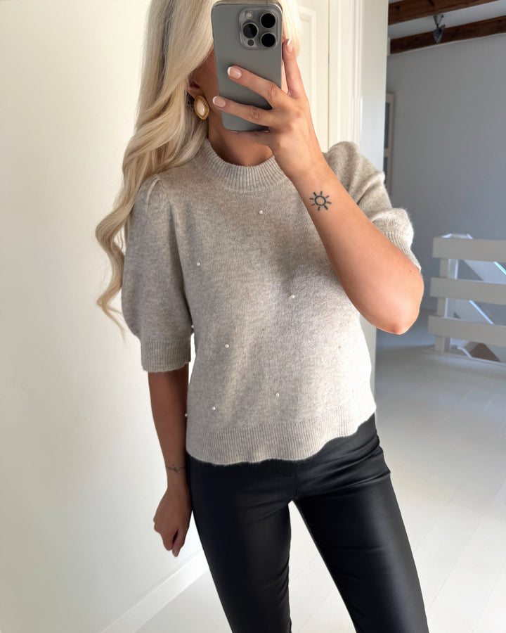 JDY striktrøje rue life 2/4 pearl knt chateau gray/melange white pearls