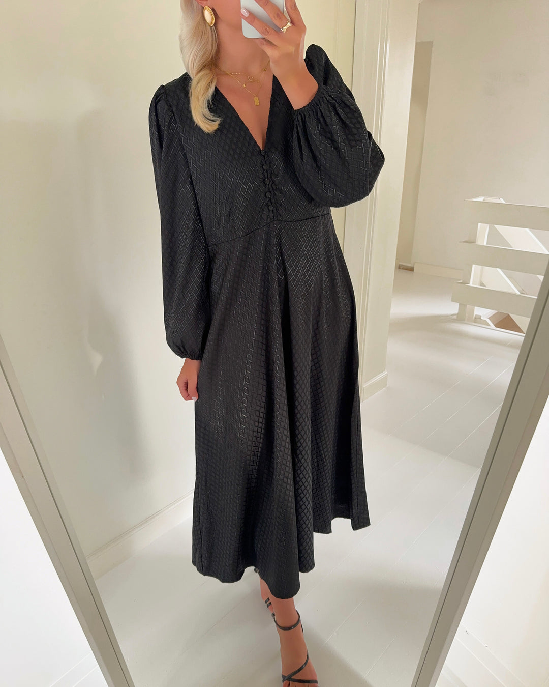 A-View kjole enitta black