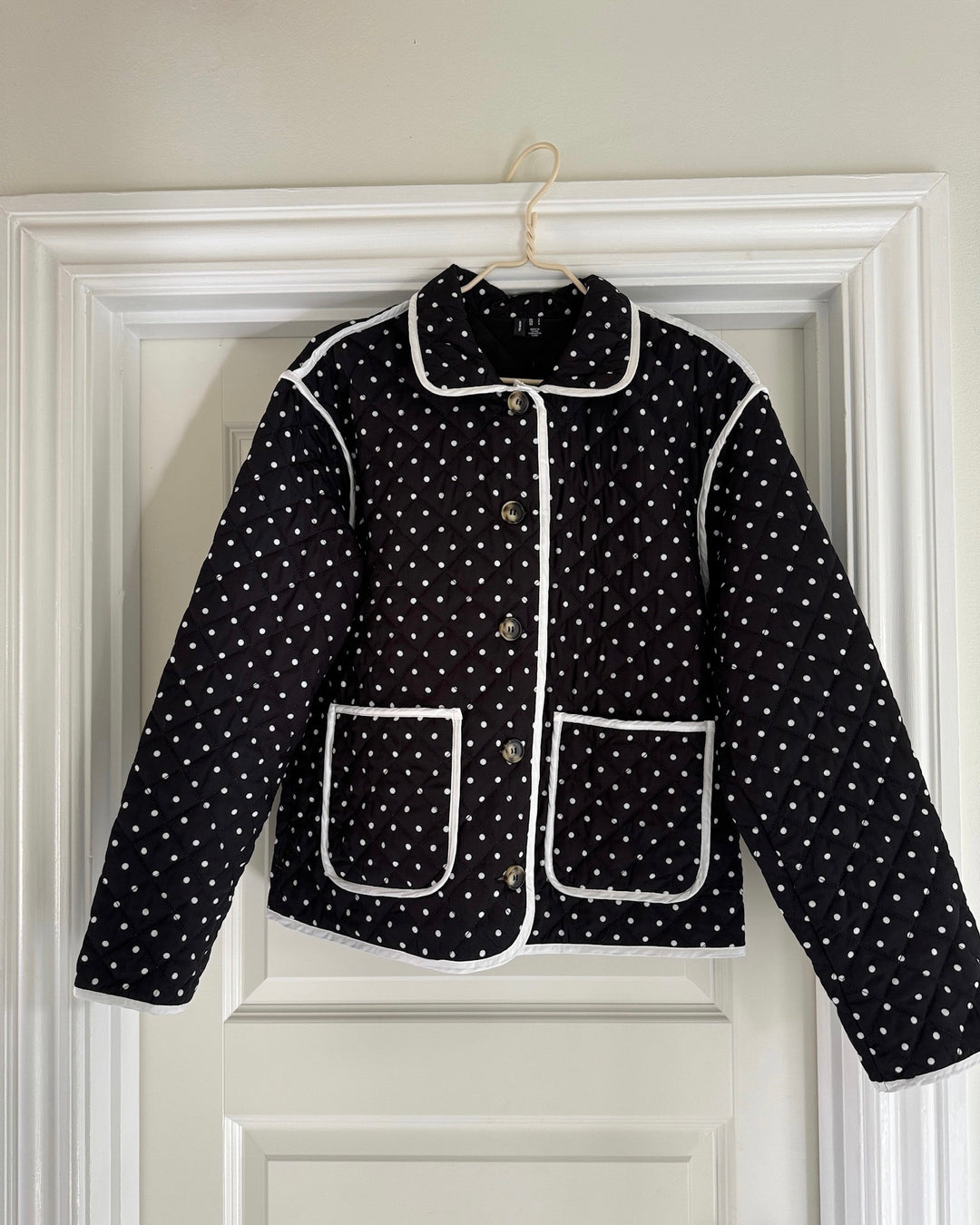 Vero Moda jakke sanne ls quilted black/dots