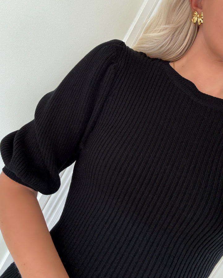 Sister’s Point top halia ss black