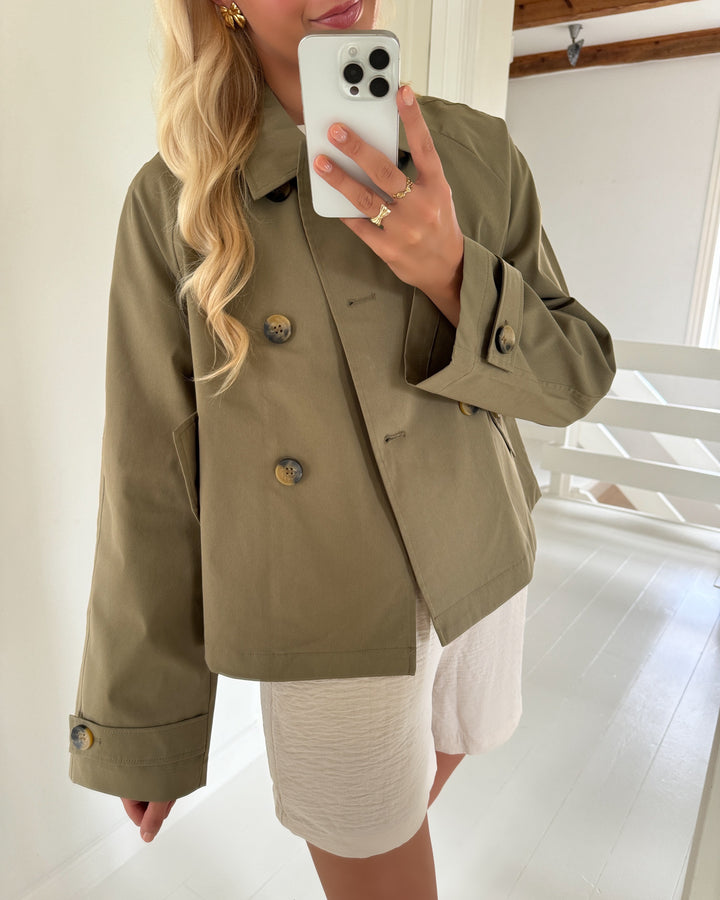 Only trenchcoat april life short aloe