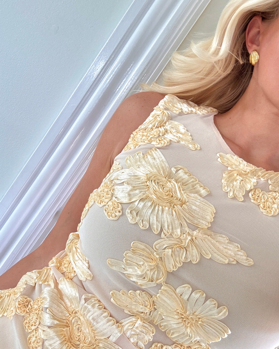A-View top romy pale yellow