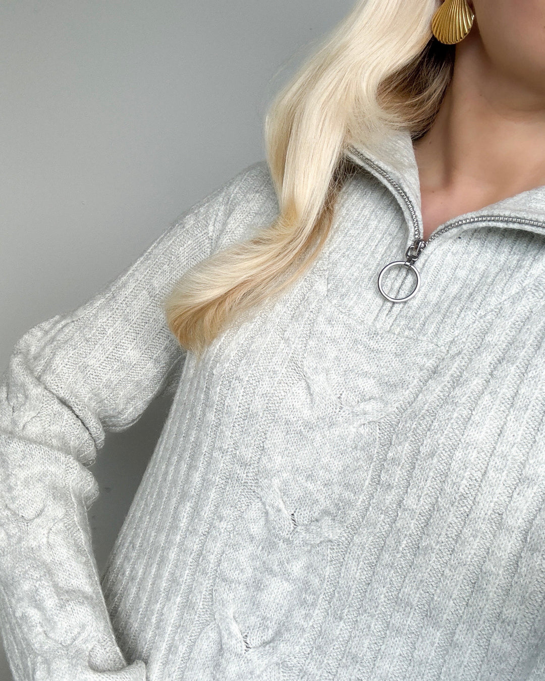 JDY striktrøje andrea l/s zip cable super light grey melange