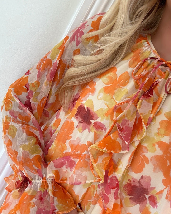 Pieces kjole clara ls long v-neck wvn d2d cloud dancer/orange yellow/pink flowers - FORUDBESTILLING LEV. UGE 24