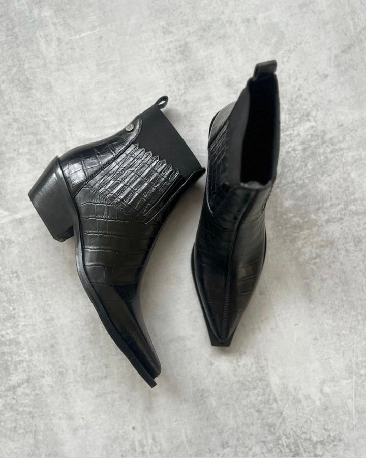 Copenhagen Shoes the walking boot leather black