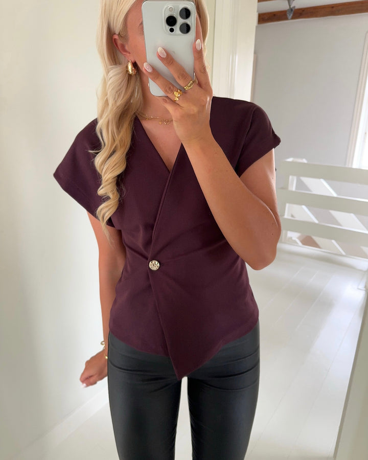Sister’s Point top gevela-ve deep bordeaux