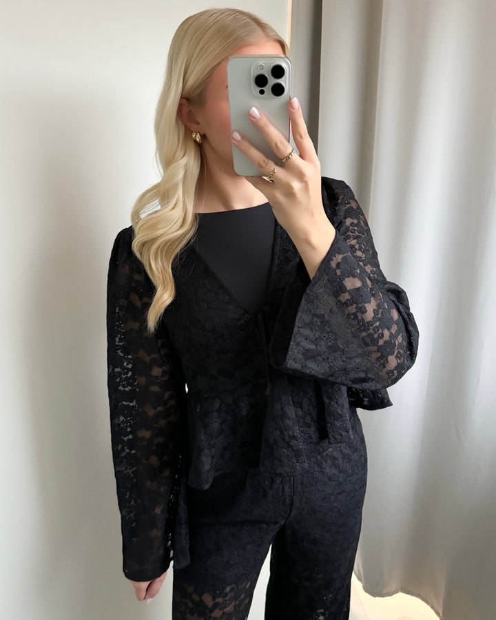 Pieces bluse fiora ls v-neck lace black