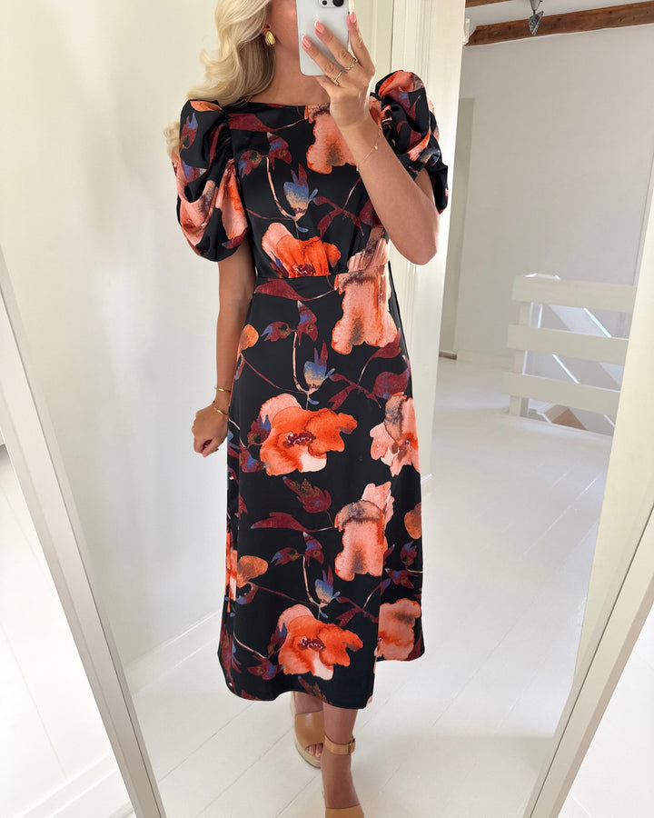 Y.A.S kjole pella 2/4 long black pilana aop - FORUDBESTILLING LEV. UGE 18