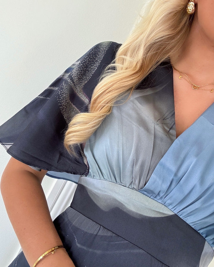 Sister’s Point kjole gisela dr17 grey/blue wave - FORUDBESTILLING LEV. UGE 32