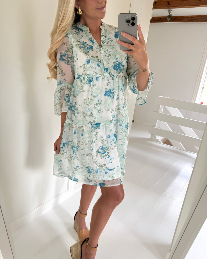 Vero Moda kjole smilla 3/4 short snow white blue brit