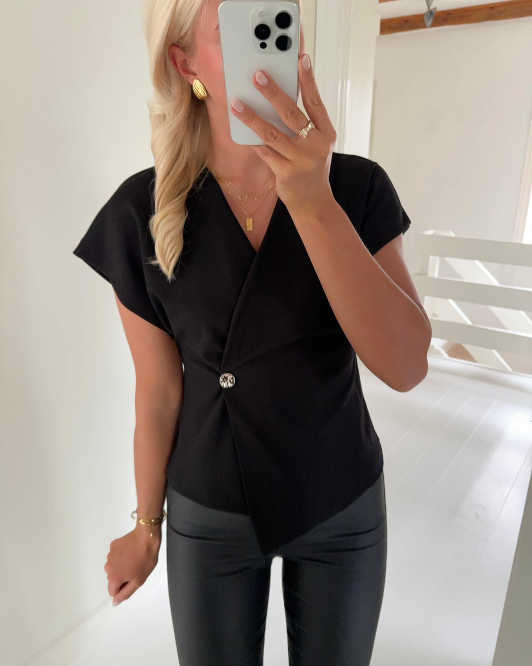 Sister’s Point top gevela-ve black