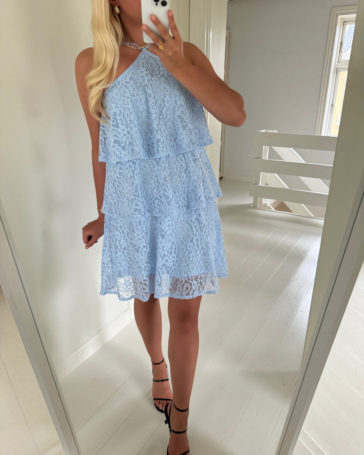 Pieces kjole fenda sl short lace d2d wvn fsy cashmere blue