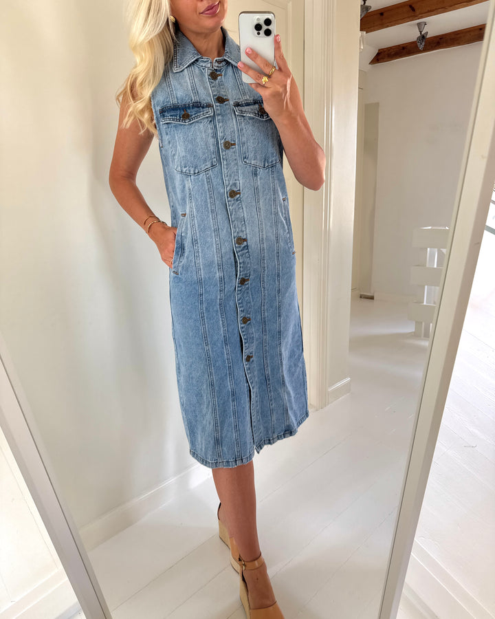 Sister's Point kjole faisa-dr m. denim wash