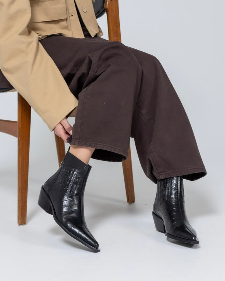 Copenhagen Shoes the walking boot leather black