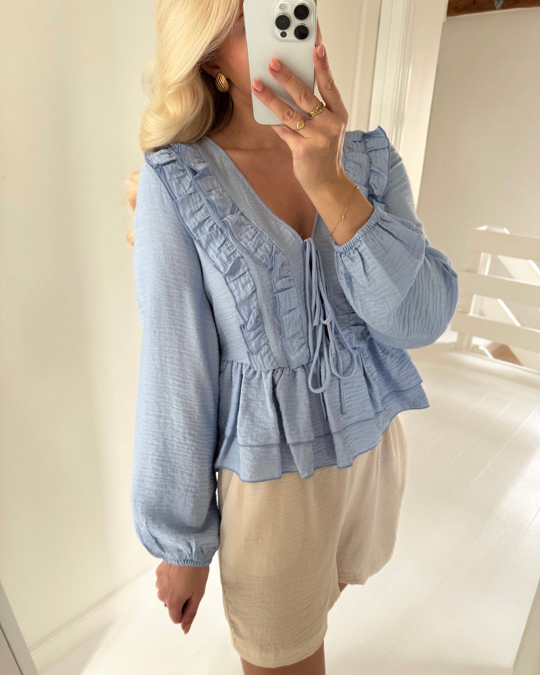 Vero Moda bluse zoey ls flounce brunnera blue