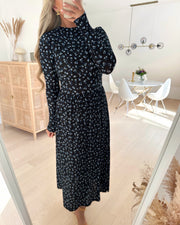 Svan l/s shin length dress black/blue flower