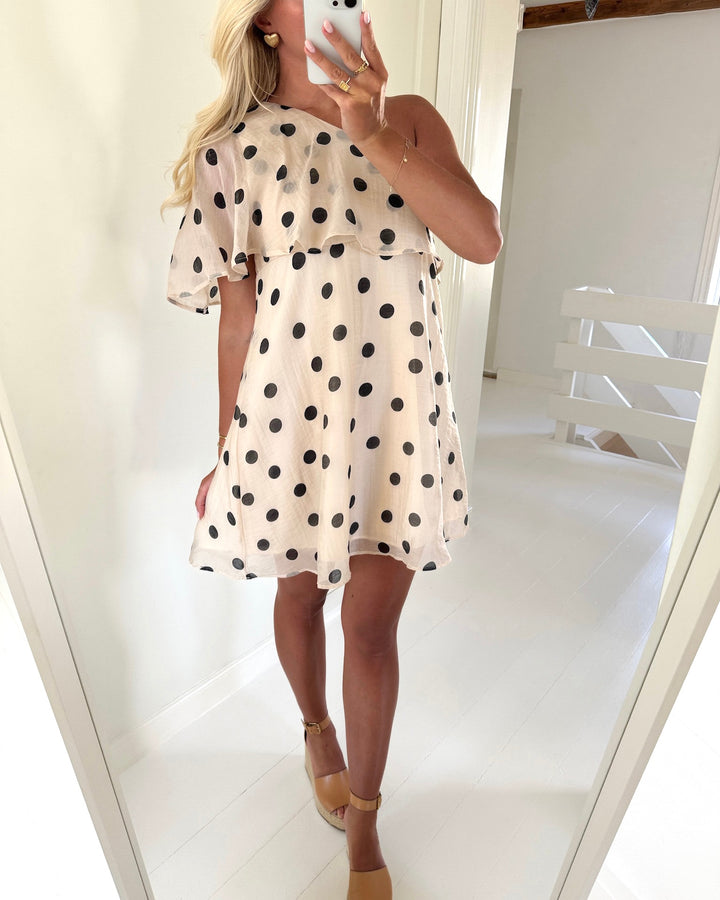 JDY kjole fay life one shoulder pristine/black dot